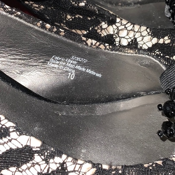 🤶2/$20 Lulu Townsend Heels - Picture 10 of 11